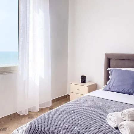 Giulia's Seaside *