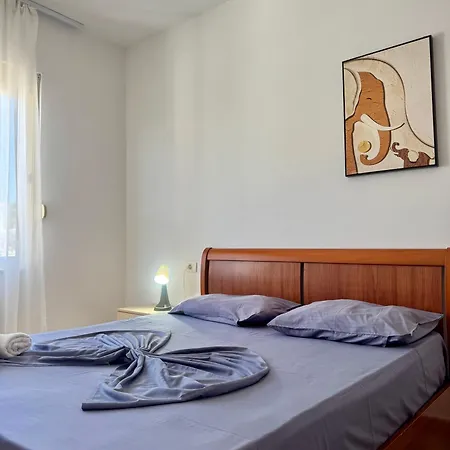 Giulia's Seaside Apartman *